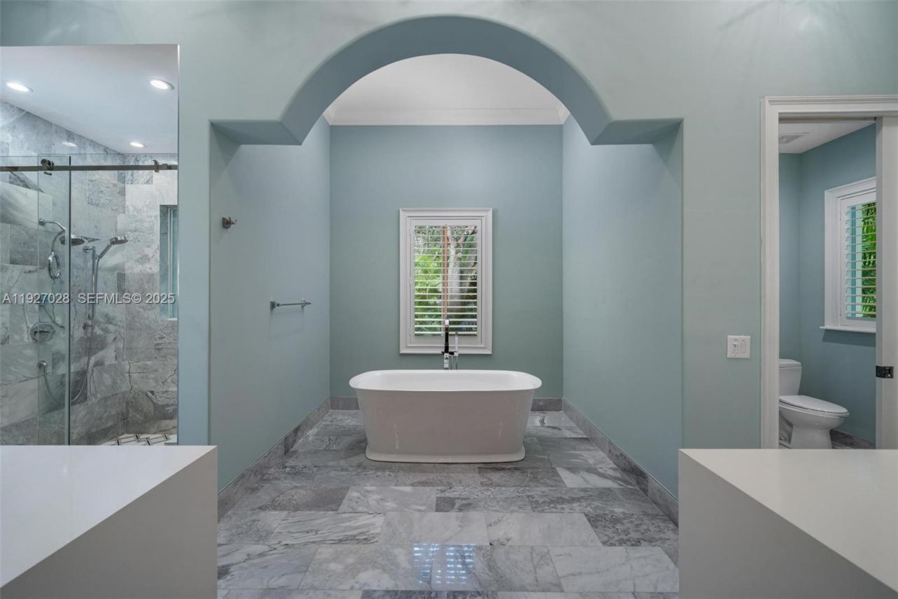 6890 SW 94th St, Pinecrest, FL 33156 Photo