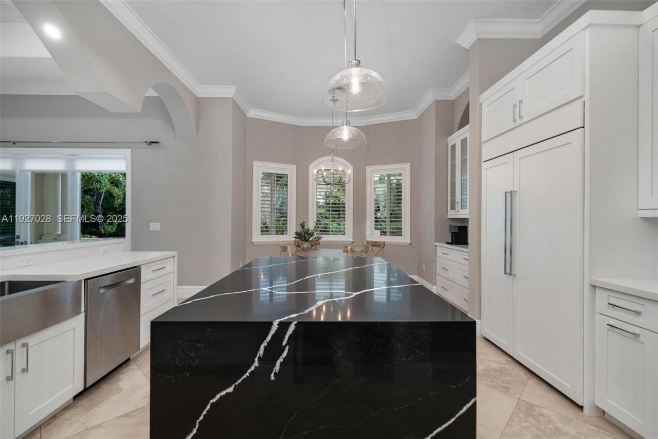 6890 SW 94th St, Pinecrest, FL 33156 Photo