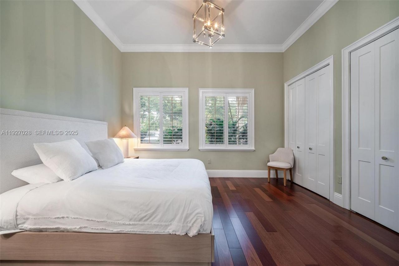 6890 SW 94th St, Pinecrest, FL 33156 Photo