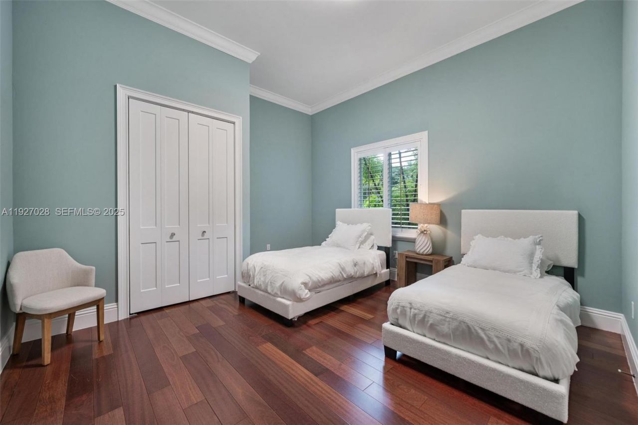 6890 SW 94th St, Pinecrest, FL 33156 Photo