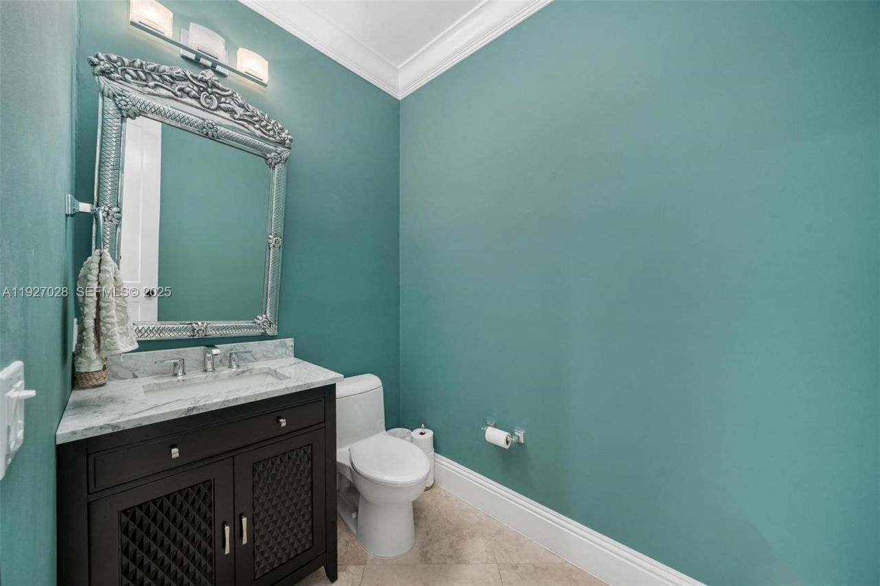 6890 SW 94th St, Pinecrest, FL 33156 Photo