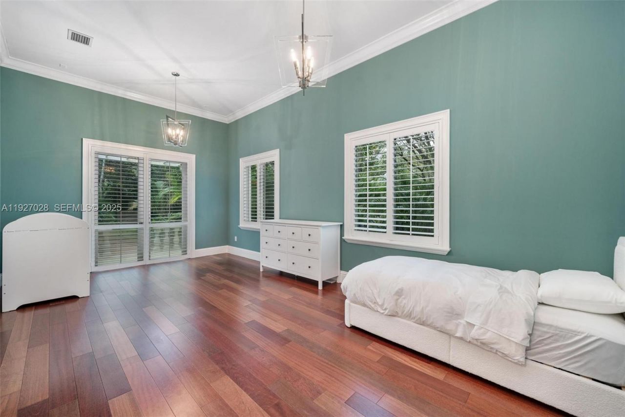 6890 SW 94th St, Pinecrest, FL 33156 Photo