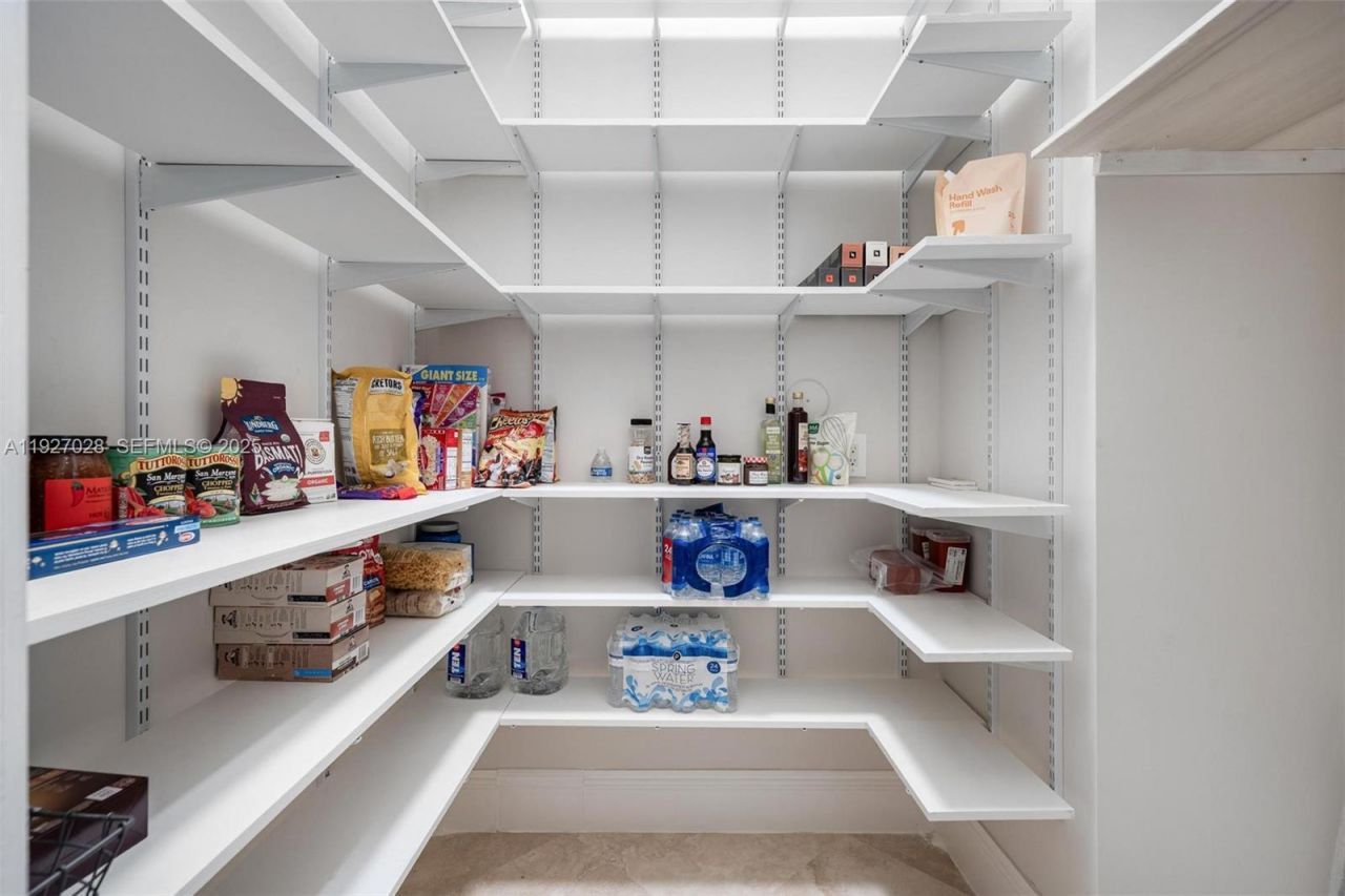 6890 SW 94th St, Pinecrest, FL 33156 Photo