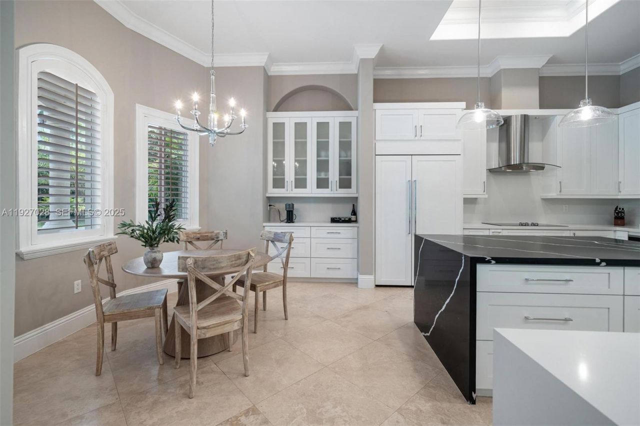 6890 SW 94th St, Pinecrest, FL 33156 Photo