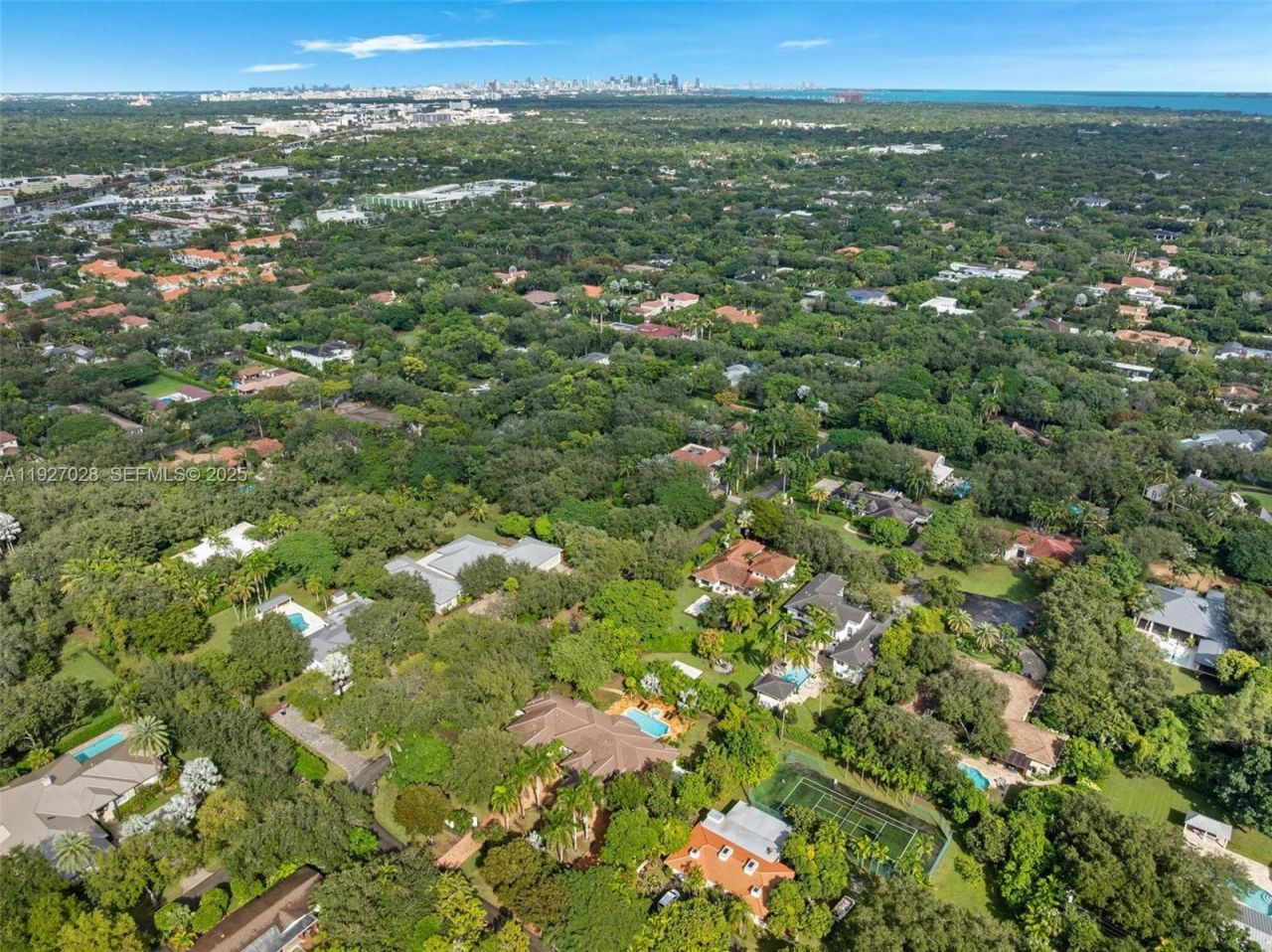 6890 SW 94th St, Pinecrest, FL 33156 Photo