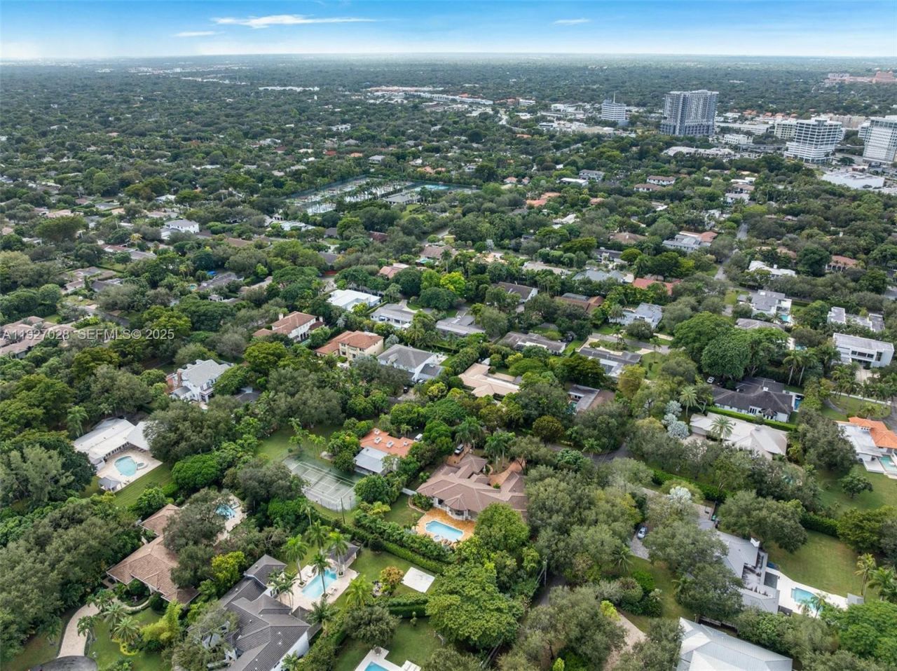 6890 SW 94th St, Pinecrest, FL 33156 Photo