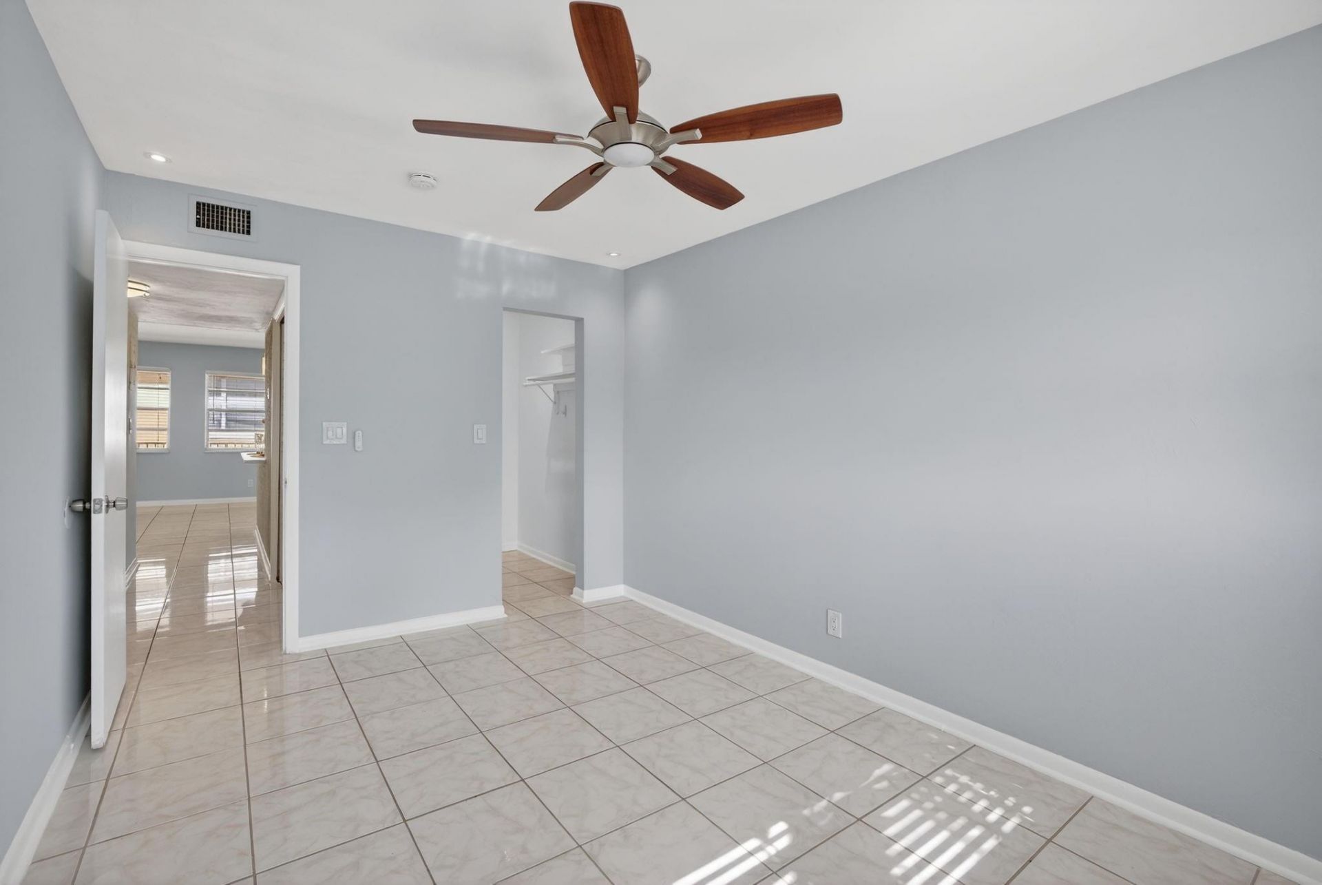 4051 NE 13th Avenue, Unit 77, Oakland Park, FL 33334 Photo