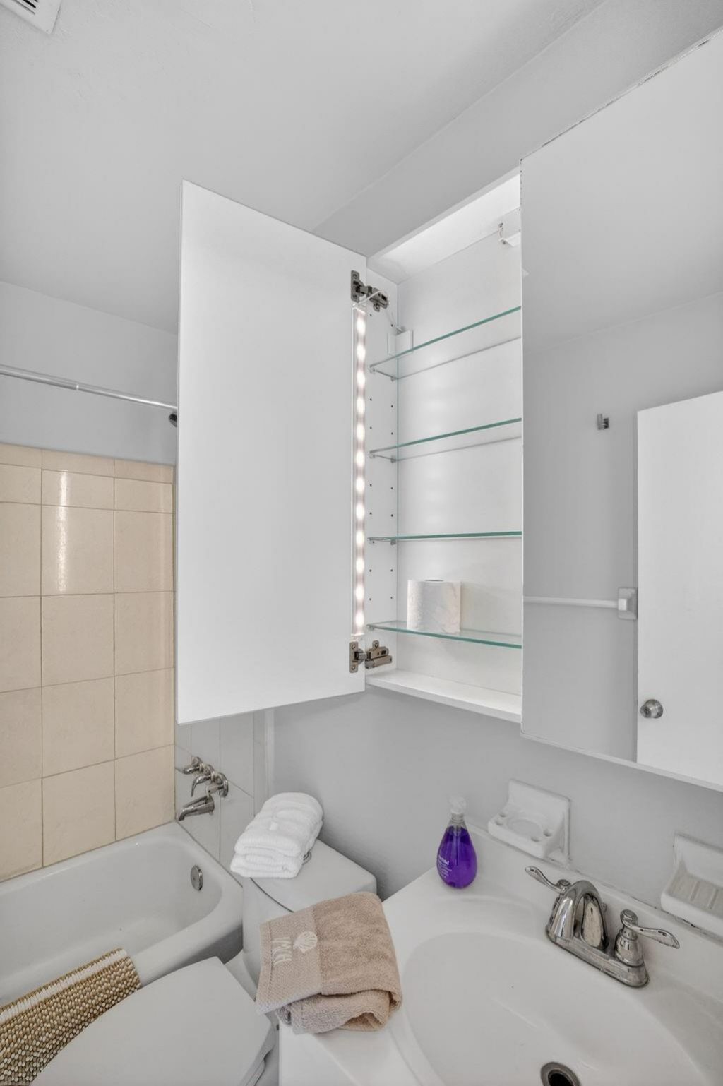 4051 NE 13th Avenue, Unit 77, Oakland Park, FL 33334 Photo