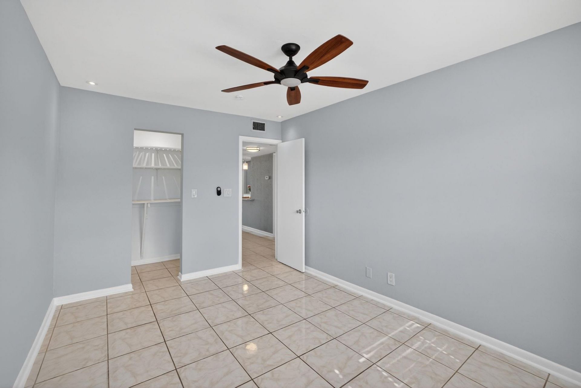 4051 NE 13th Avenue, Unit 77, Oakland Park, FL 33334 Photo