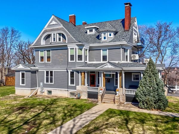 116 W Prospect Avenue, Ottawa, IL 61350