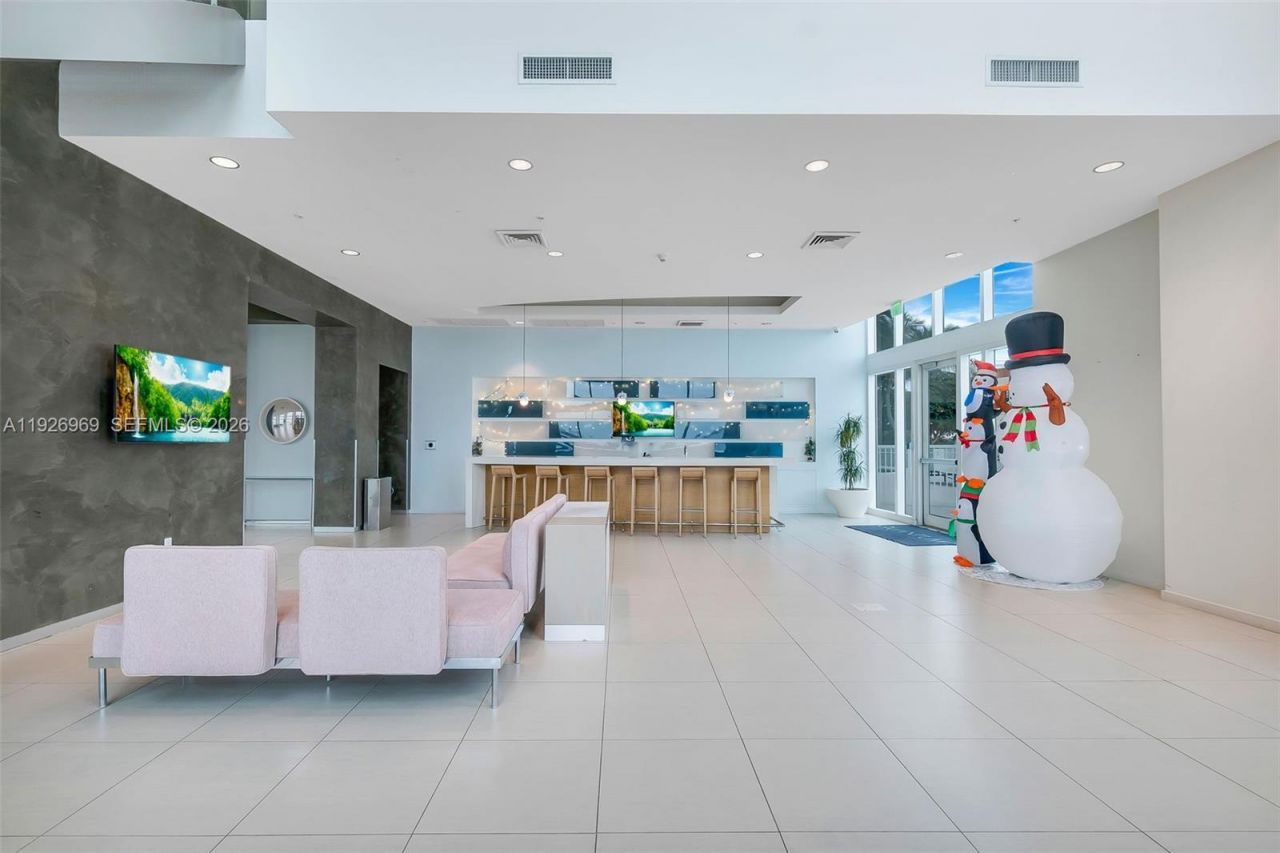 1900 N Bayshore Dr, Unit PH 5006, Miami, FL 33132 Photo