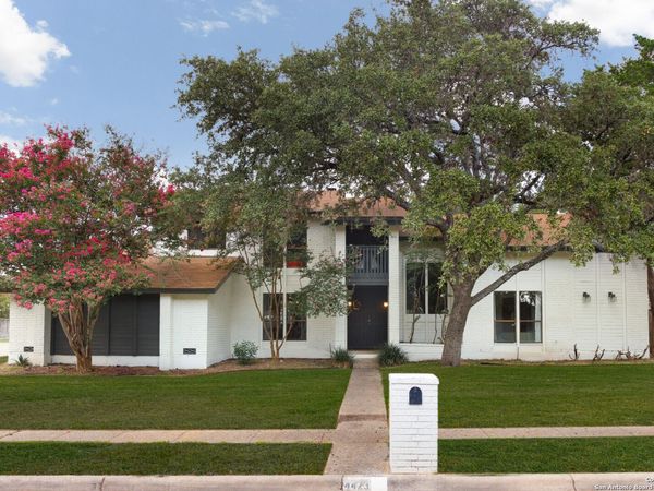 4423 Black Walnut Woods, San Antonio, TX 78249