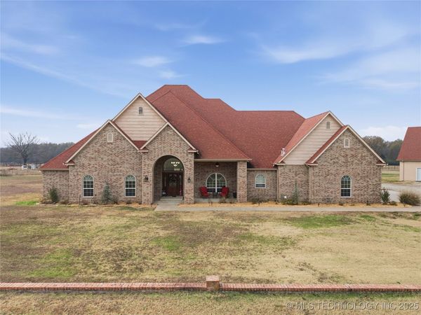 27318 E 758 Road, Wagoner, OK 74467
