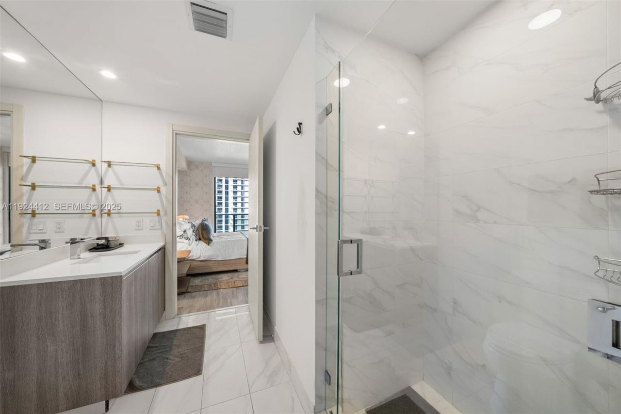 801 S Miami Ave, Unit 2110, Miami, FL 33130 Photo