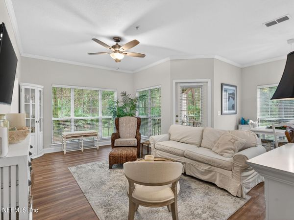 7800 POINT MEADOWS Drive, Unit 417, Jacksonville, FL 32256
