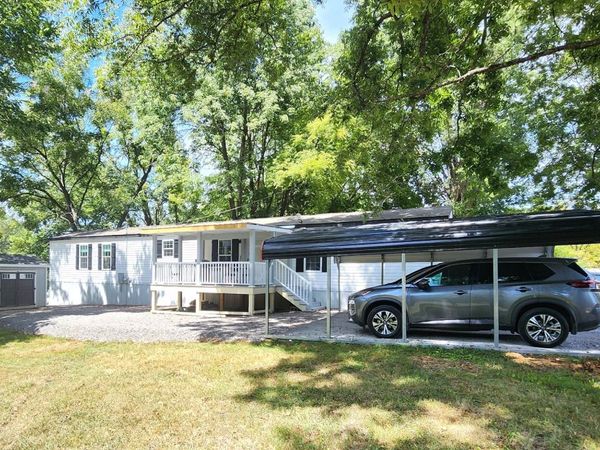 23 Yates St, Paris, TN 38242