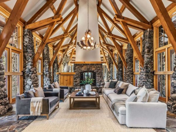 8745 Lahontan Drive, Truckee, CA 96161