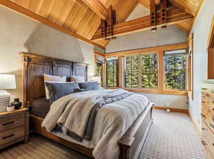 8745 Lahontan Drive, Truckee, CA 96161 Photo