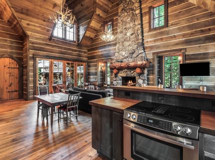 8745 Lahontan Drive, Truckee, CA 96161 Photo