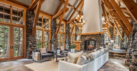 8745 Lahontan Drive, Truckee, CA 96161 Photo