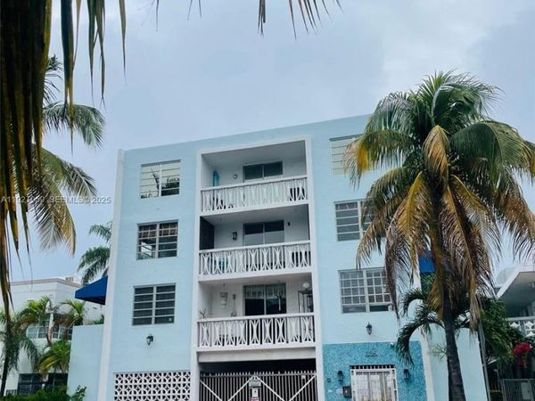 335 Collins Ave, Unit 302, Miami Beach, FL 33139