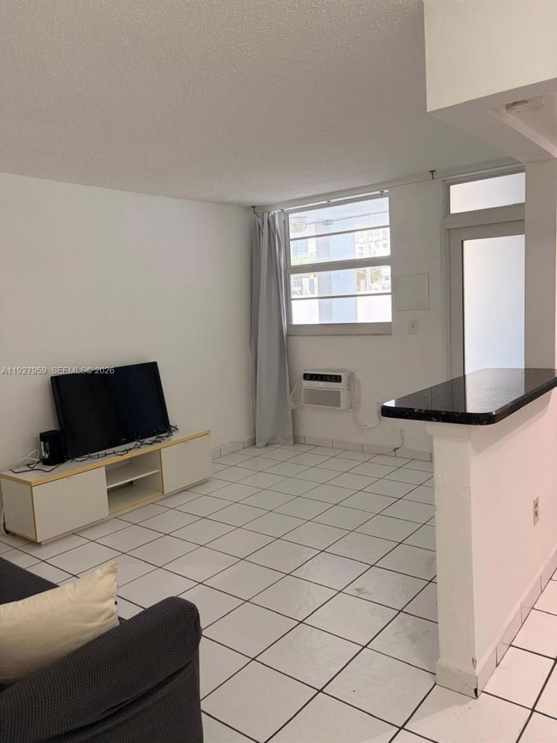335 Collins Ave, Unit 302, Miami Beach, FL 33139 Photo