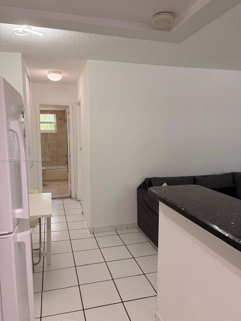 335 Collins Ave, Unit 302, Miami Beach, FL 33139 Photo