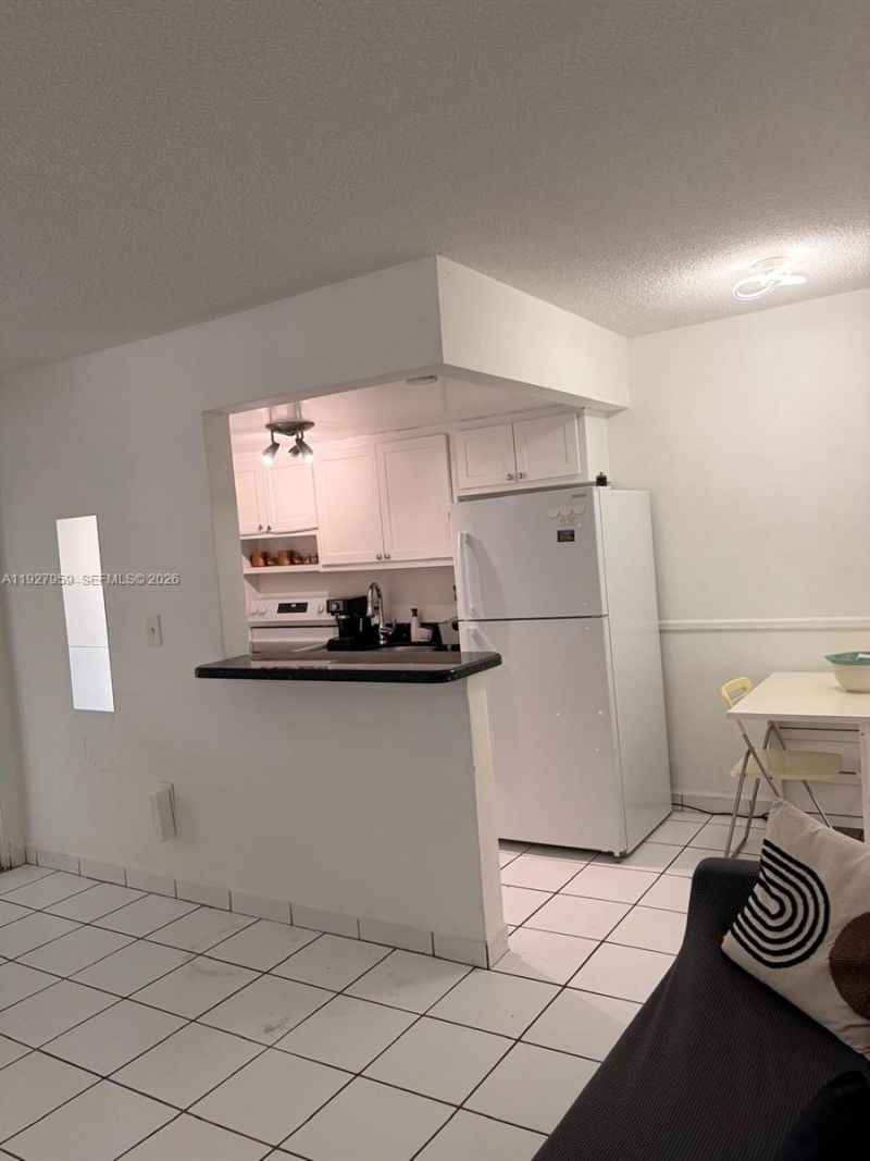 335 Collins Ave, Unit 302, Miami Beach, FL 33139 Photo