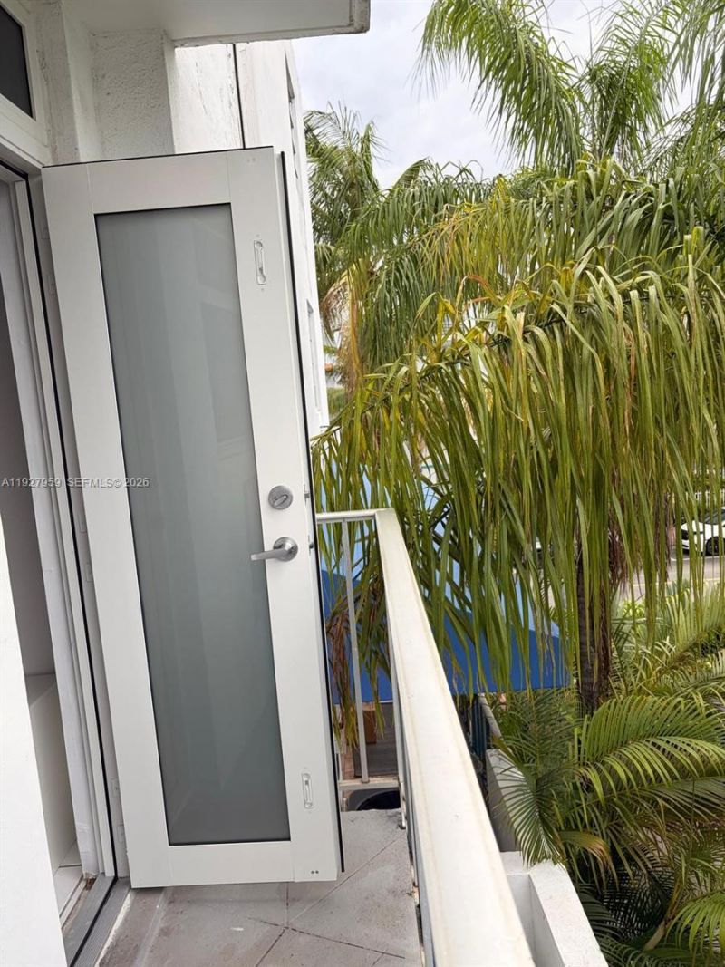 335 Collins Ave, Unit 302, Miami Beach, FL 33139 Photo