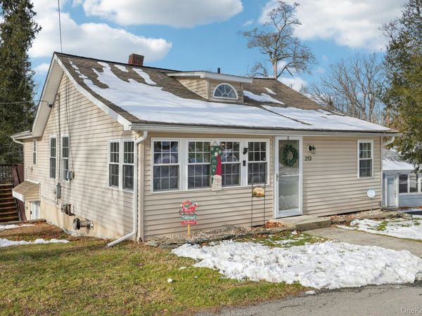 252 East Drive, Walden, NY 12586