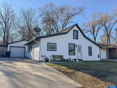 5443 Pioneers Boulevard, Lincoln, NE 68506