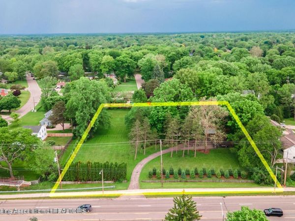 753 E Saginaw Street, East Lansing, MI 48823