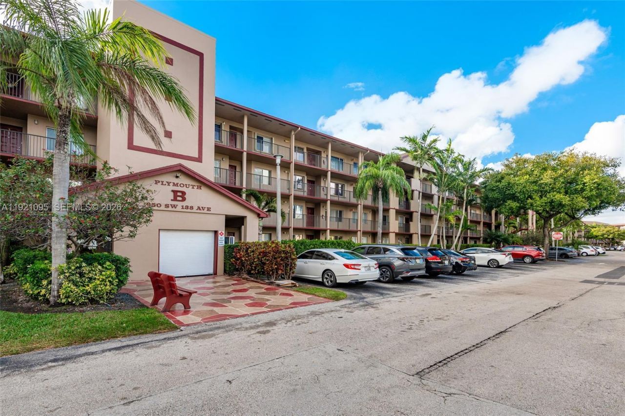 950 SW 138th Ave, Unit 409B, Pembroke Pines, FL 33027 Photo