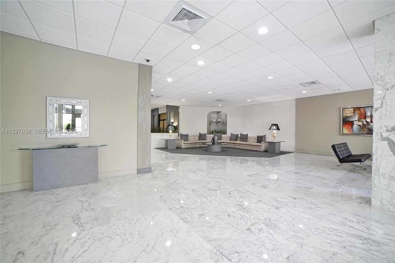 3015 N Ocean Blvd, Unit 19H, Fort Lauderdale, FL 33308 Photo