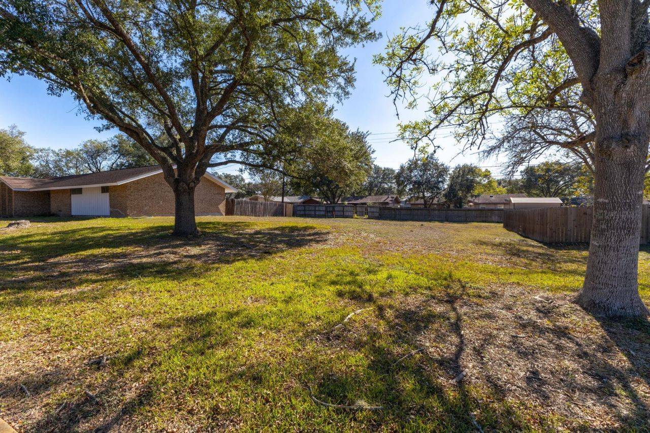 Tbd Kallus St, Schulenburg, TX 78945 Main Photo