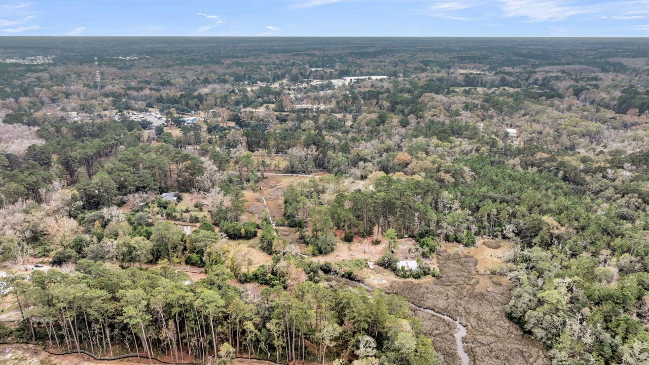 672 Main Road Photo 16