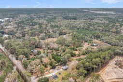 672 Main Road photo 4