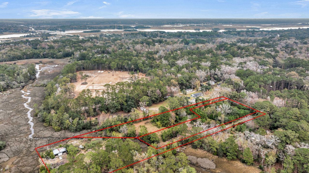 672 Main Road Photo 7