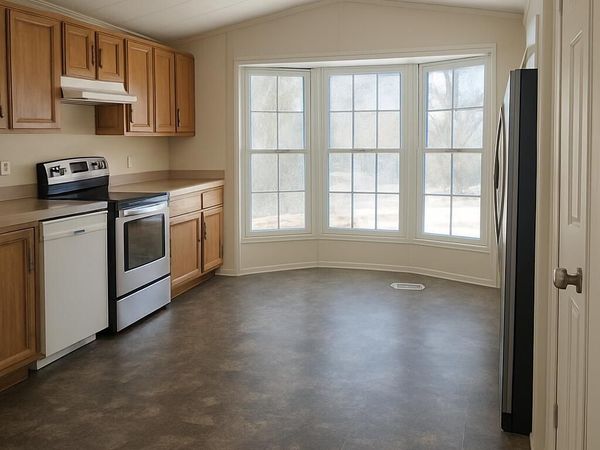 143 Cheryl Lane, Oxford, ME 04270