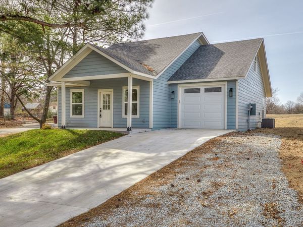 1701 E McGill Circle, Eufaula, OK 74432