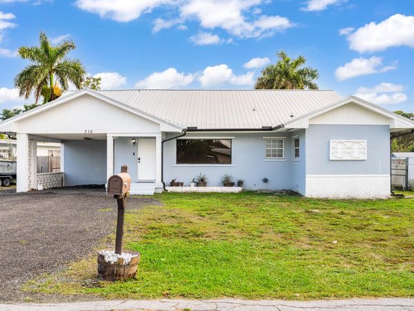 316 NW Avenue E, Belle Glade, FL 33430