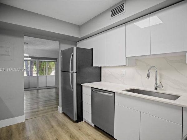 370 E Laurel Dr, Unit 3 E, Margate, FL 33063