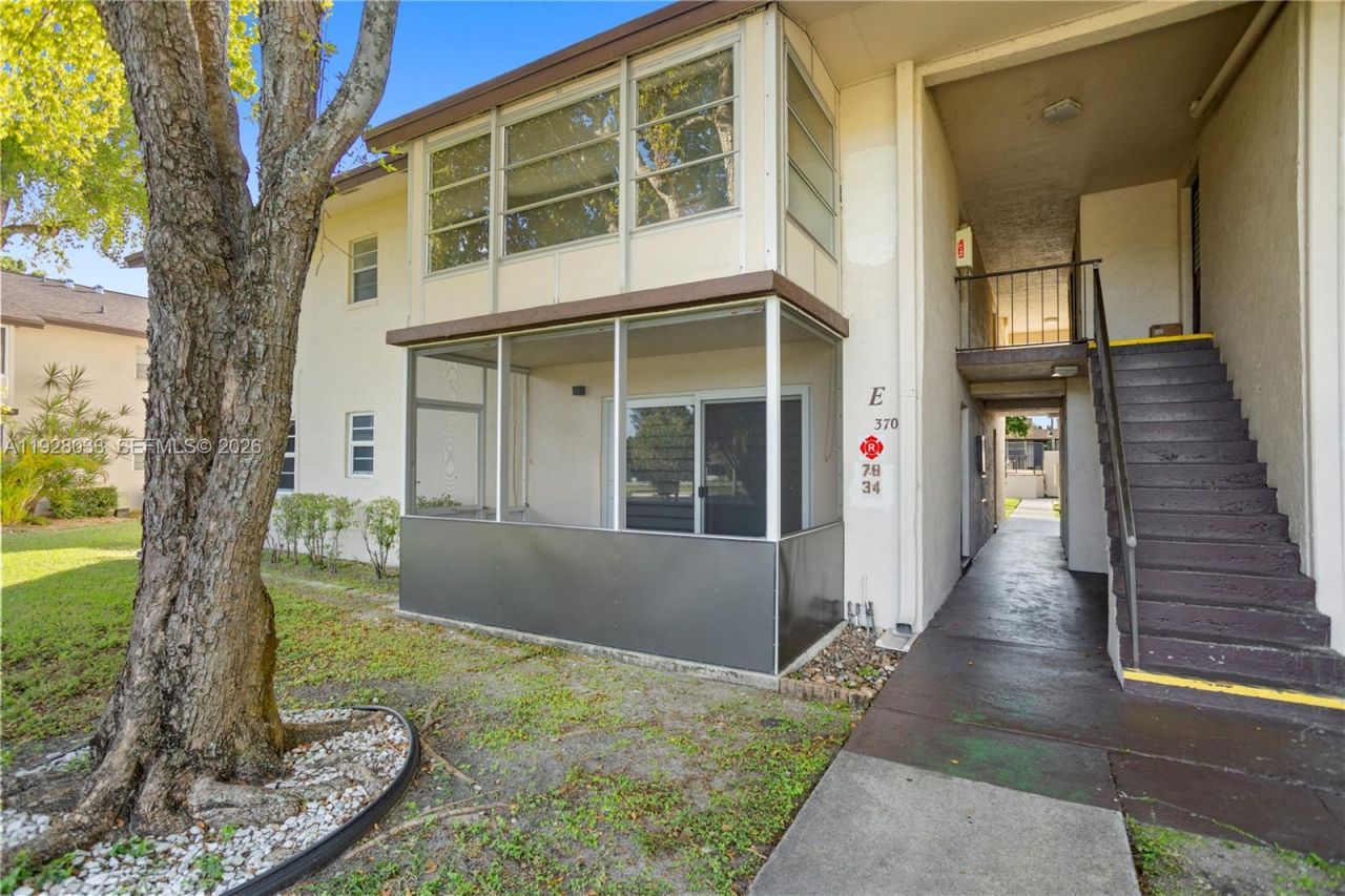 370 E Laurel Dr, Unit 3 E, Margate, FL 33063 Photo