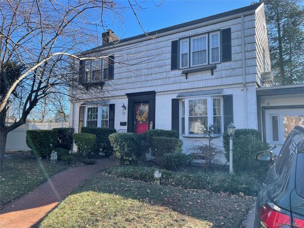 27 Birch Lane, Valley Stream, NY 11581