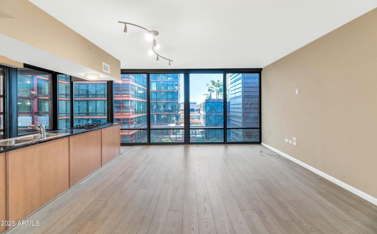 4808 N 24th Street, Unit 522, Phoenix, AZ 85016 Main Photo