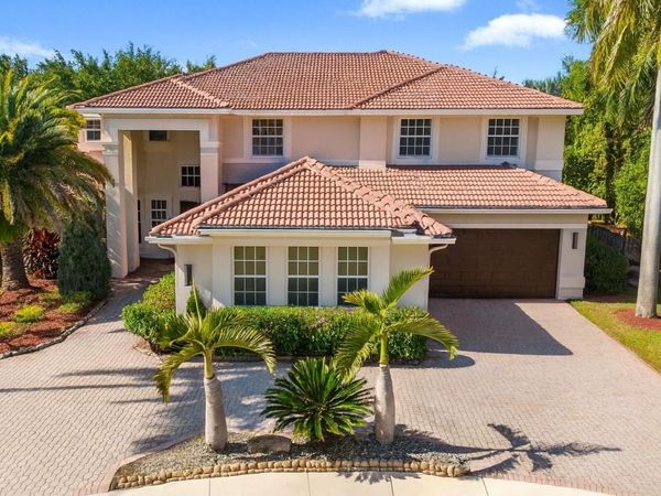 1585 Victoria Isle Way, Weston, FL 33327