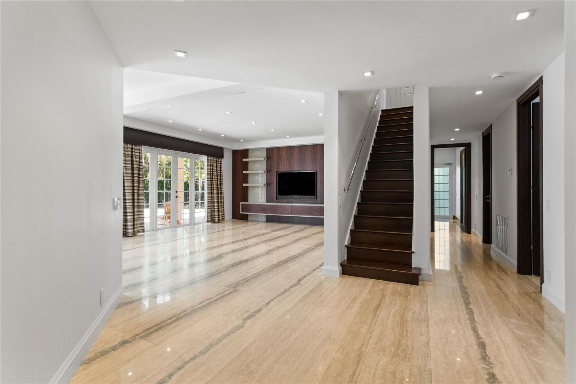 1585 Victoria Isle Way, Weston, FL 33327 Photo