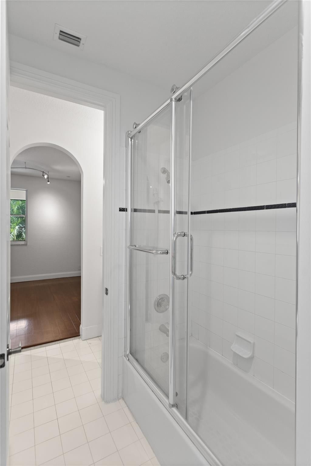 1585 Victoria Isle Way, Weston, FL 33327 Photo