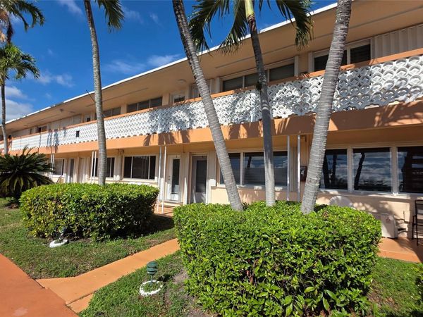 1030 SW 11th Street, Unit 5m, Hallandale Beach, FL 33009