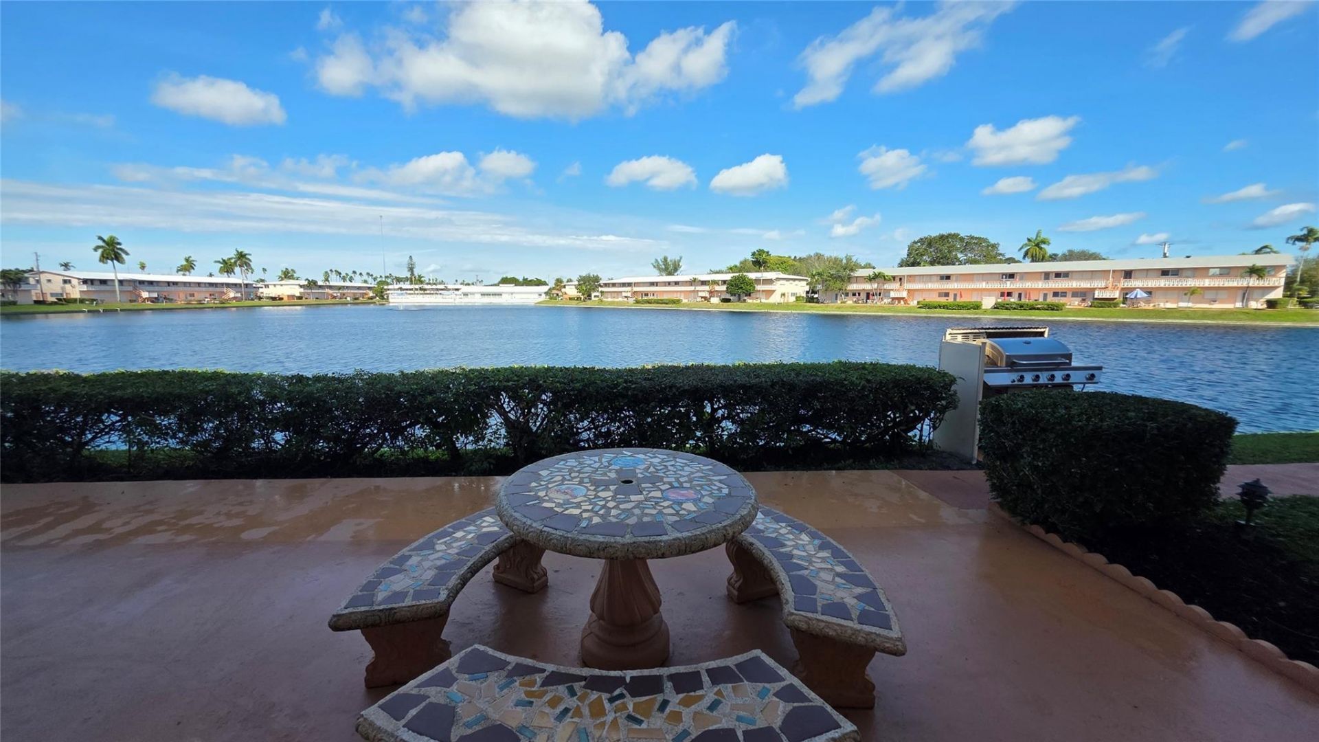 1030 SW 11th Street, Unit 5m, Hallandale Beach, FL 33009 Photo